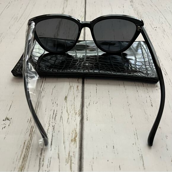 Rachel Zoe Nina Cat Eye Sunglasses Black New - Picture 6 of 9